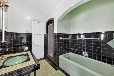 2798 McConnel, County - Los Angeles, CA 90064 - Photo 36