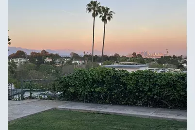 2798 McConnel, County - Los Angeles, CA 90064 - Photo 24