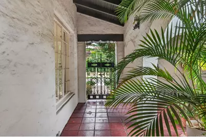 2798 McConnel, County - Los Angeles, CA 90064 - Photo 32