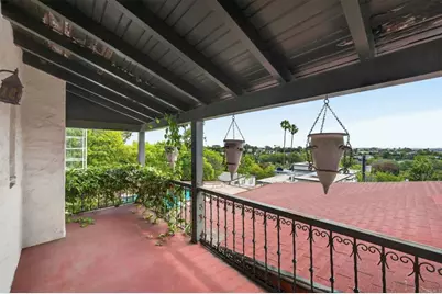 2798 McConnel, County - Los Angeles, CA 90064 - Photo 42