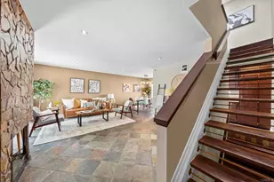 2710 Ariane Dr, San Diego, CA 92117 - Photo 22