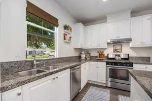2734 Overlook Point Dr, Escondido, CA 92029 - Photo 16