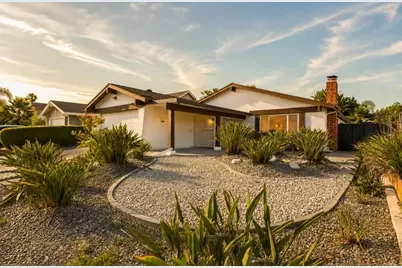 5848 Chateau Drive, San Diego, CA 92117 - Photo 2
