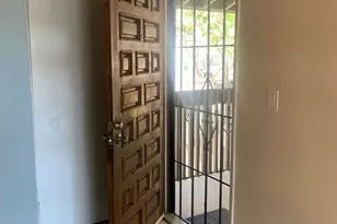 2508 Navarra Dr, Carlsbad, CA 92009 - Photo 4
