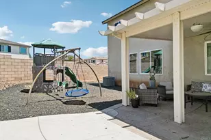 34967 Lava Tree Ln, Winchester, CA 92596 - Photo 14