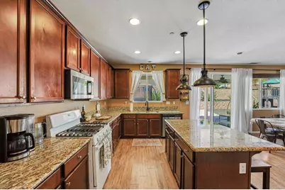34967 Lava Tree Lane, Winchester, CA 92596 - Photo 10