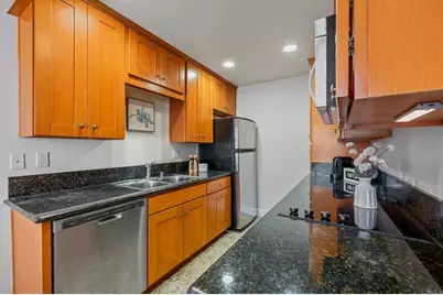 8548 Via Mallorca #E, La Jolla, CA 92037 - Photo 10