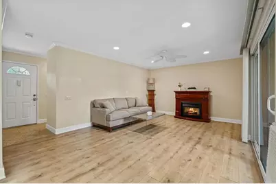 8548 Via Mallorca #E, La Jolla, CA 92037 - Photo 4