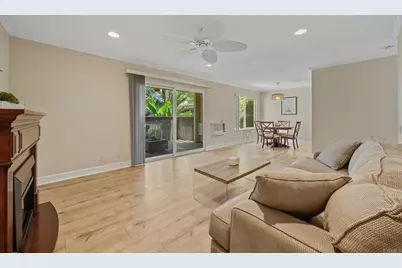 8548 Via Mallorca #E, La Jolla, CA 92037 - Photo 2