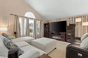 538 Jobe Hill Dr, Vista, CA 92081 - Photo 8