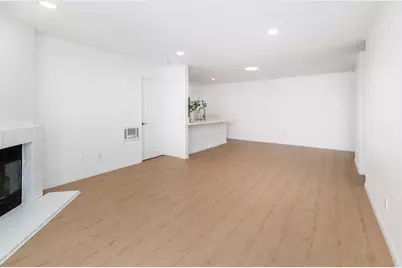 7758 Caminito Encanto #204, Carlsbad, CA 92009 - Photo 10