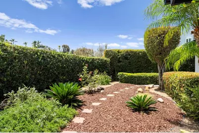 2550 Unicornio Street, Carlsbad, CA 92009 - Photo 2