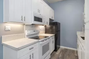 8328 Regents Rd, San Diego, CA 92122 - Photo 10
