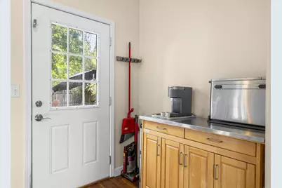 2776 Santa Clara Way, Sacramento, CA 95817 - Photo 16