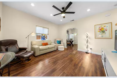 2776 Santa Clara Way, Sacramento, CA 95817 - Photo 10