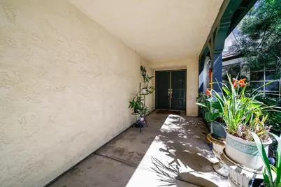 412 Taylor Street, Vista, CA 92084 - Photo 2