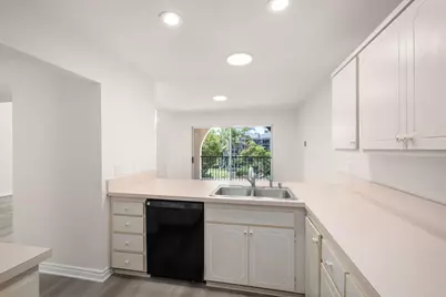 4020 Layang Layang Circle #B, Carlsbad, CA 92008 - Photo 8