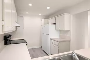 4020 Layang Layang Cir, Carlsbad, CA 92008 - Photo 10