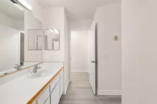 4020 Layang Layang Cir, Carlsbad, CA 92008 - Photo 18