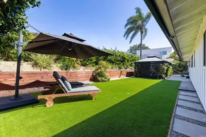 8675 Glenwick Lane, La Jolla, CA 92037 - Photo 28