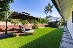 8675 Glenwick Ln, La Jolla, CA 92037 - Photo 28