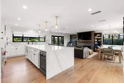 8675 Glenwick Lane, La Jolla, CA 92037 - Photo 6