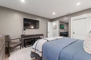 8675 Glenwick Ln, La Jolla, CA 92037 - Photo 22