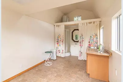 4327 Hollyhill Road, Vista, CA 92084 - Photo 30