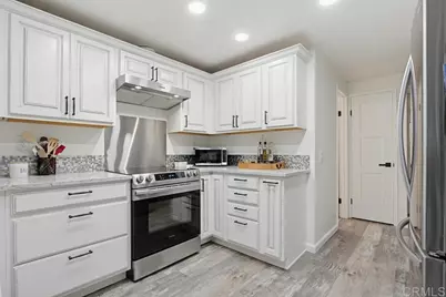 4608 Driftwood Circle, Carlsbad, CA 92008 - Photo 8