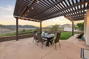 812 Avenida Abeja, San Marcos, CA 92069 - Photo 2
