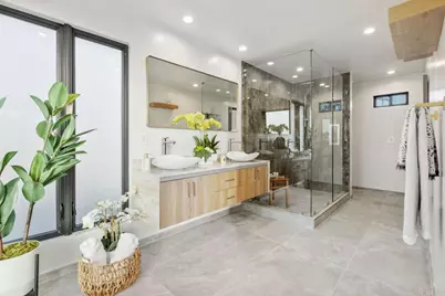 5610 Bellevue Avenue, La Jolla, CA 92037 - Photo 16