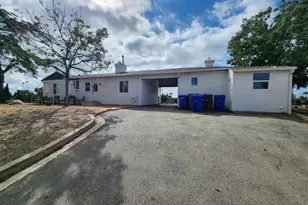 1060 Crestview Rd, Vista, CA 92081 - Photo 4