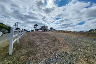 1060 Crestview Rd, Vista, CA 92081 - Photo 12