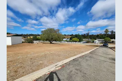 1060 Crest View Rd, Vista, CA 92081 - Photo 34