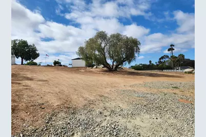 1060 Crest View Rd, Vista, CA 92081 - Photo 14