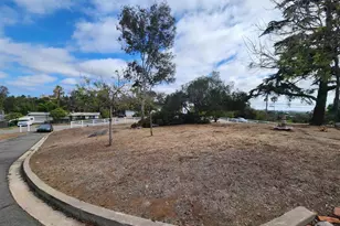 1060 Crestview Rd, Vista, CA 92081 - Photo 6