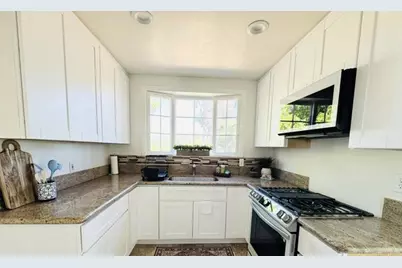 1060 Crest View Rd, Vista, CA 92081 - Photo 36