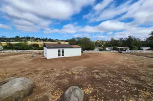 1060 Crestview Rd, Vista, CA 92081 - Photo 28