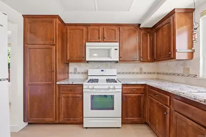 5243 Silver Bluff Drive, Oceanside, CA 92057 - Photo 18