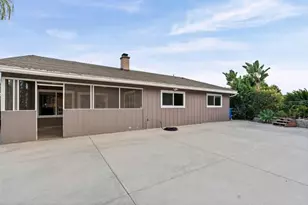 267 Hannalei Dr, Vista, CA 92083 - Photo 28