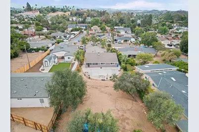 267 Hannalei Dr, Vista, CA 92083 - Photo 44