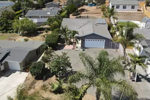 267 Hannalei Dr, Vista, CA 92083 - Photo 36