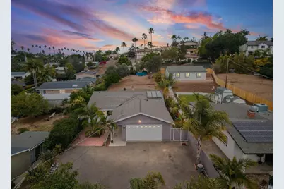 267 Hannalei Dr, Vista, CA 92083 - Photo 2