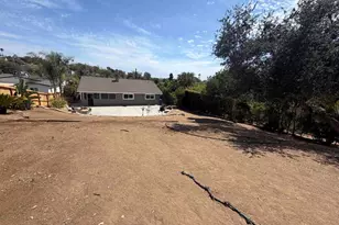 267 Hannalei Dr, Vista, CA 92083 - Photo 46