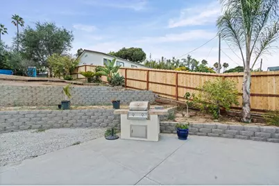 267 Hannalei Dr, Vista, CA 92083 - Photo 30