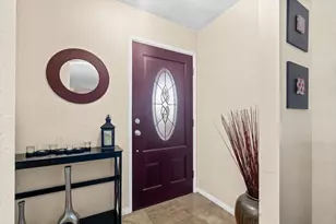 267 Hannalei Dr, Vista, CA 92083 - Photo 4