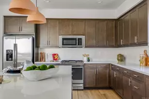 6100 Colt Pl, Carlsbad, CA 92009 - Photo 10