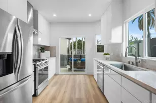 972 Sapphire St, San Diego, CA 92109 - Photo 26