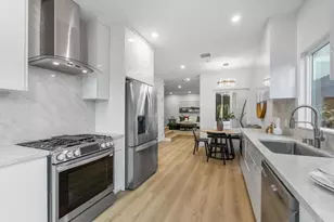 976 Sapphire St, San Diego, CA 92109 - Photo 28
