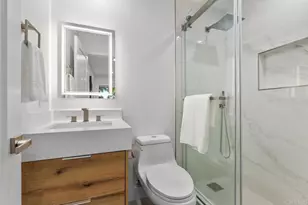 976 Sapphire St, San Diego, CA 92109 - Photo 52
